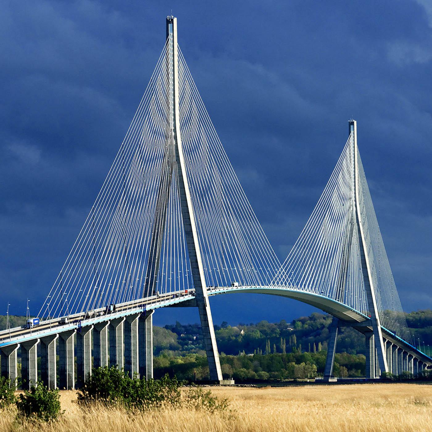 Le pont de Normandie : contre vents et marées
