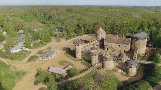 Guédelon : La France construit un château fort