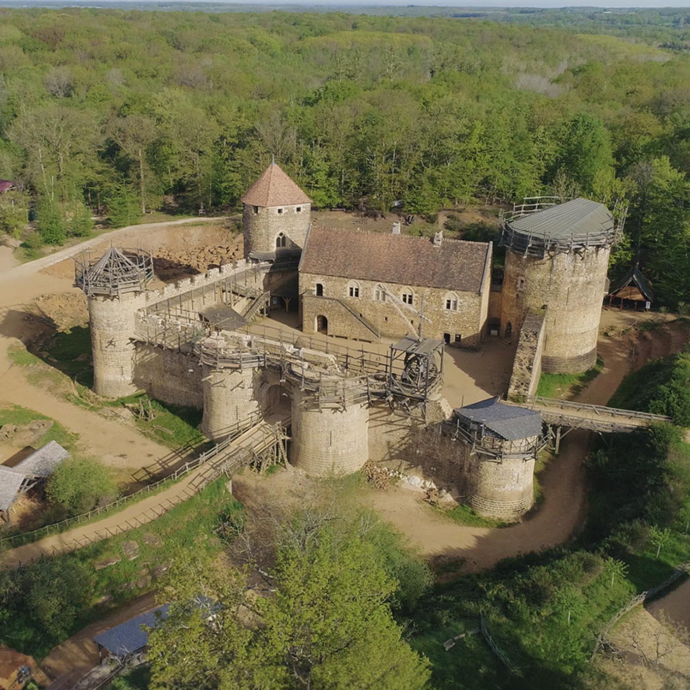 Guédelon : La France construit un château fort