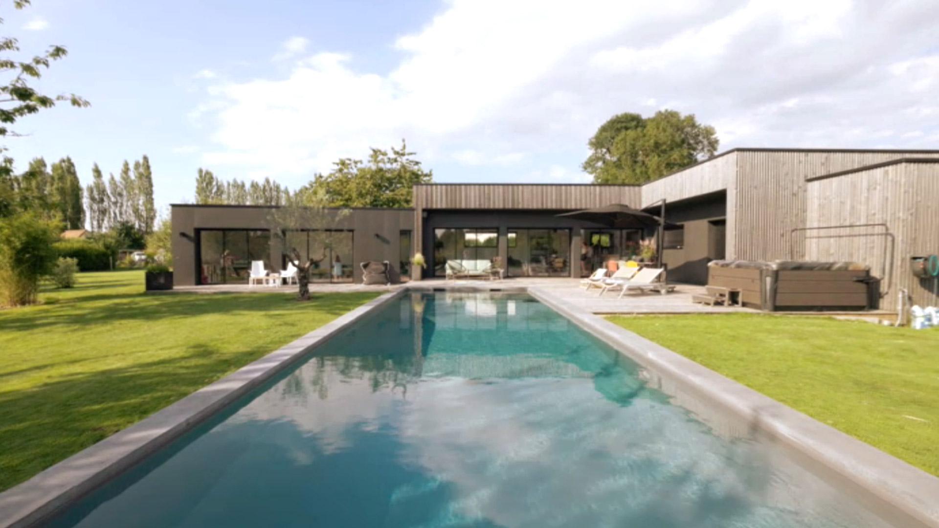 Une piscine oeuvre d'art en Normandie