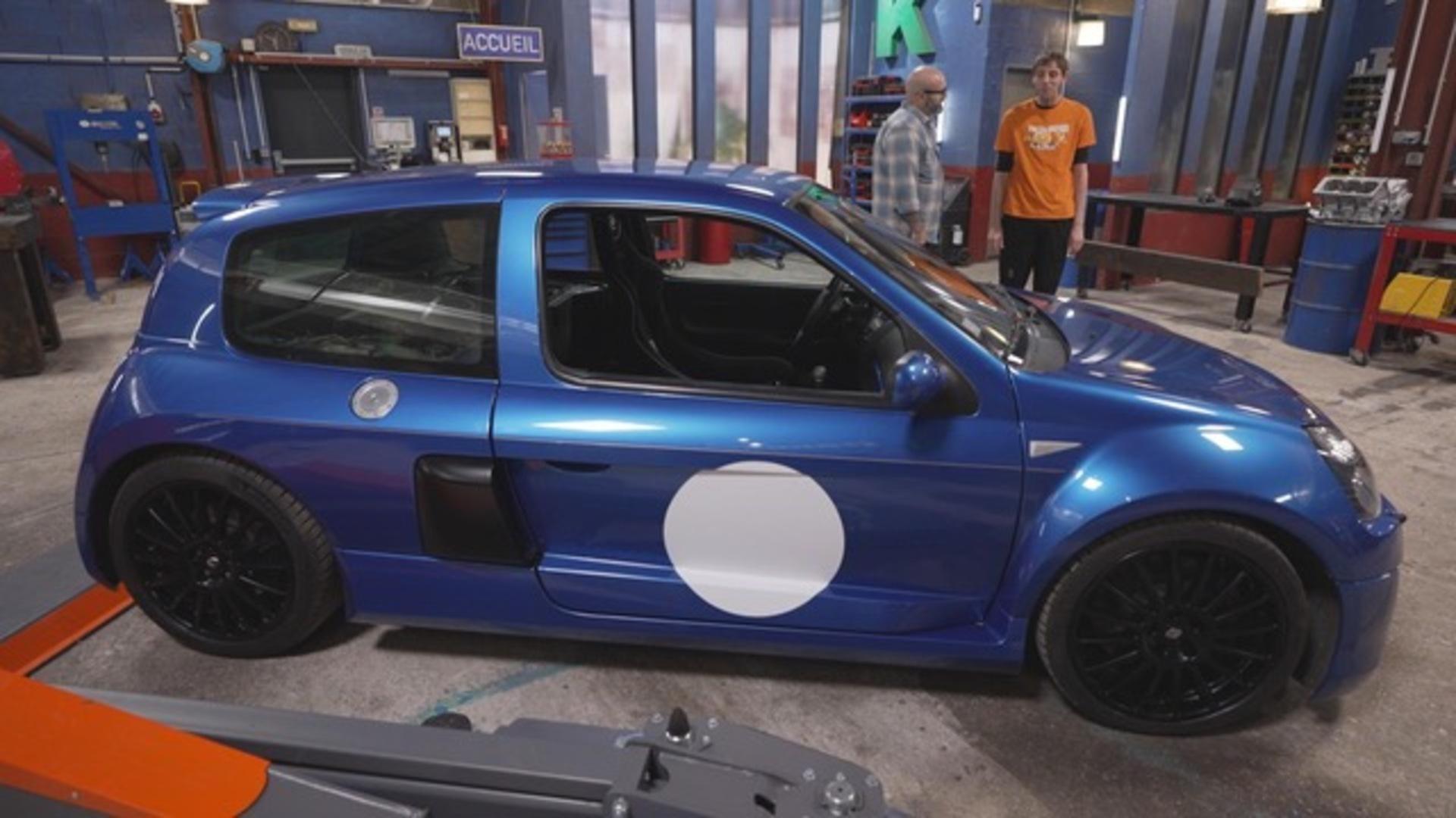 Renault clio V6