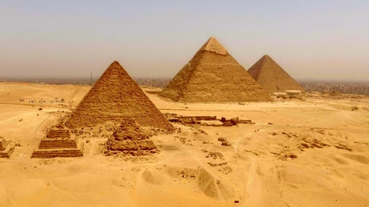 Aux origines des pyramides