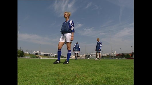 Jouent au football (1)