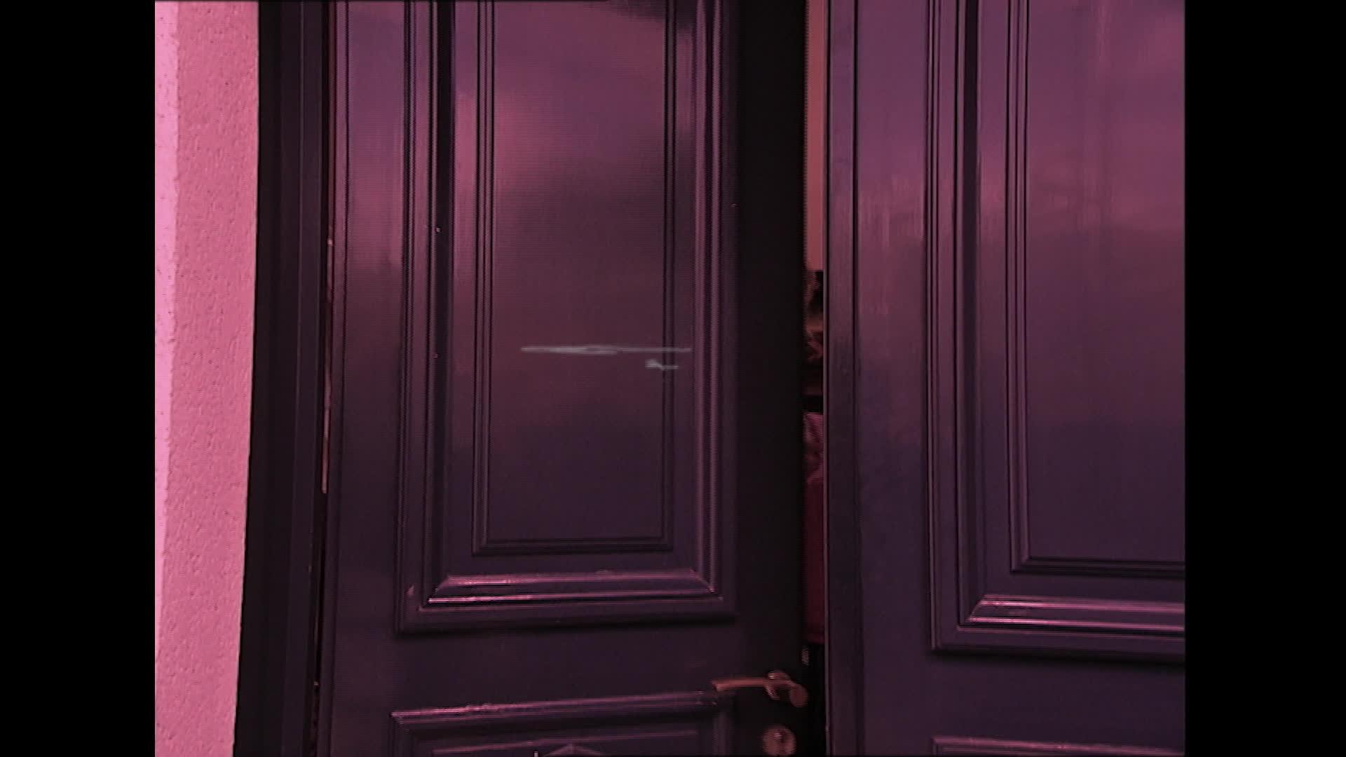 Répondent à la porte (2)