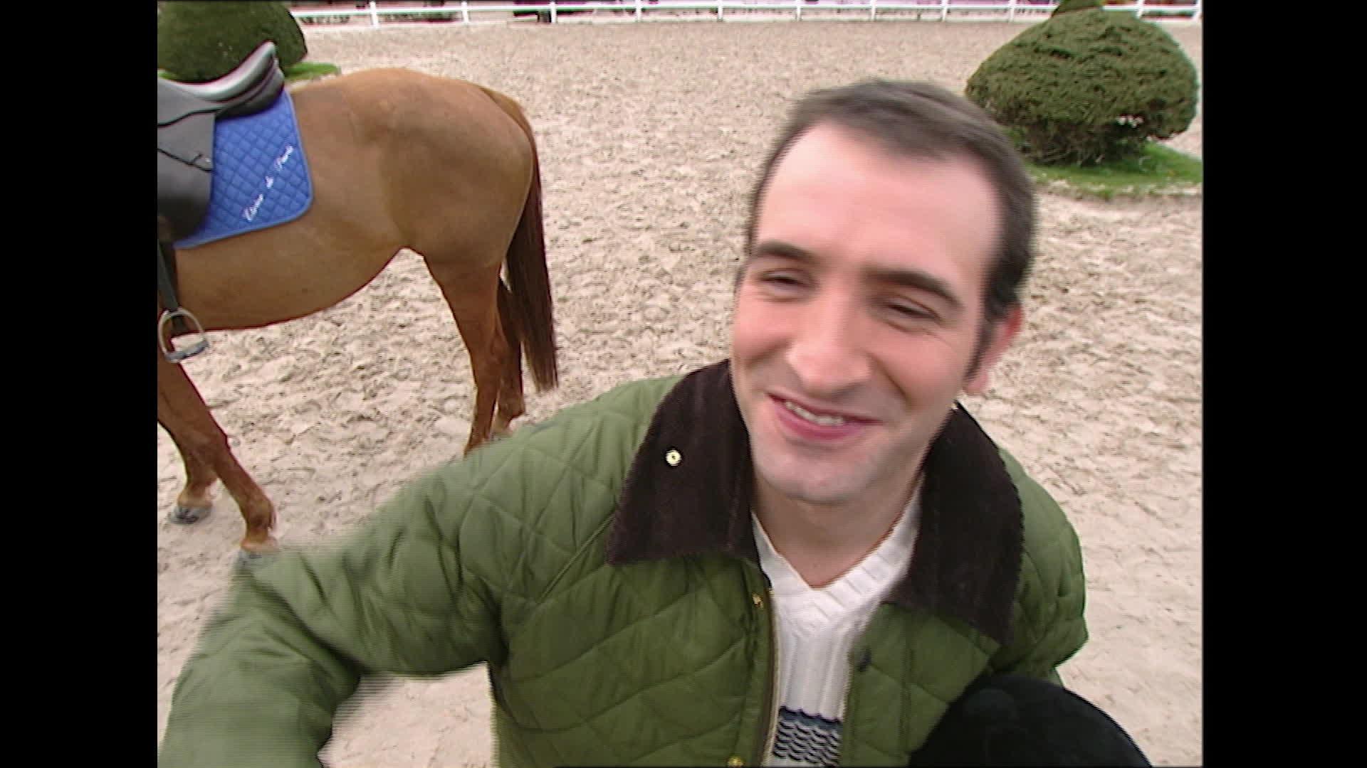 À cheval