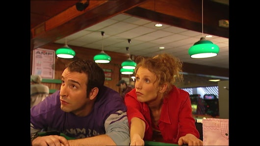 Dans une salle de jeux