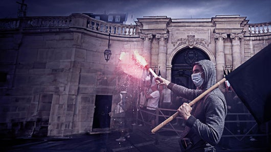 Crise politique, mouvements sociaux : au coeur d'une France bloquée