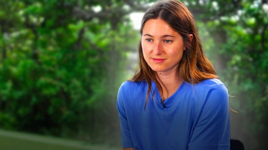 Lobby, harcèlement, écologie : la vraie vie de l’activiste Camille Etienne