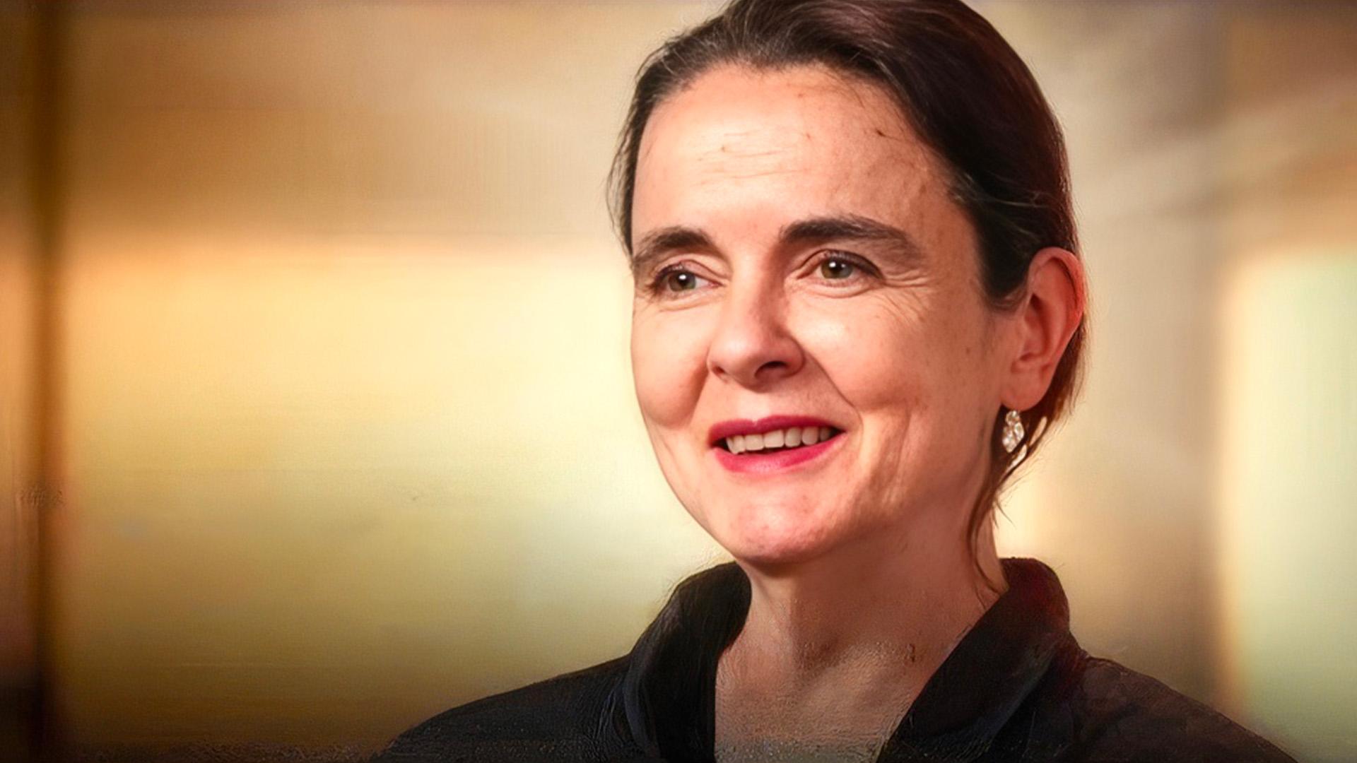 Loin de son personnage médiatique, Amélie Nothomb se livre sur son quotidien et sa vision du monde