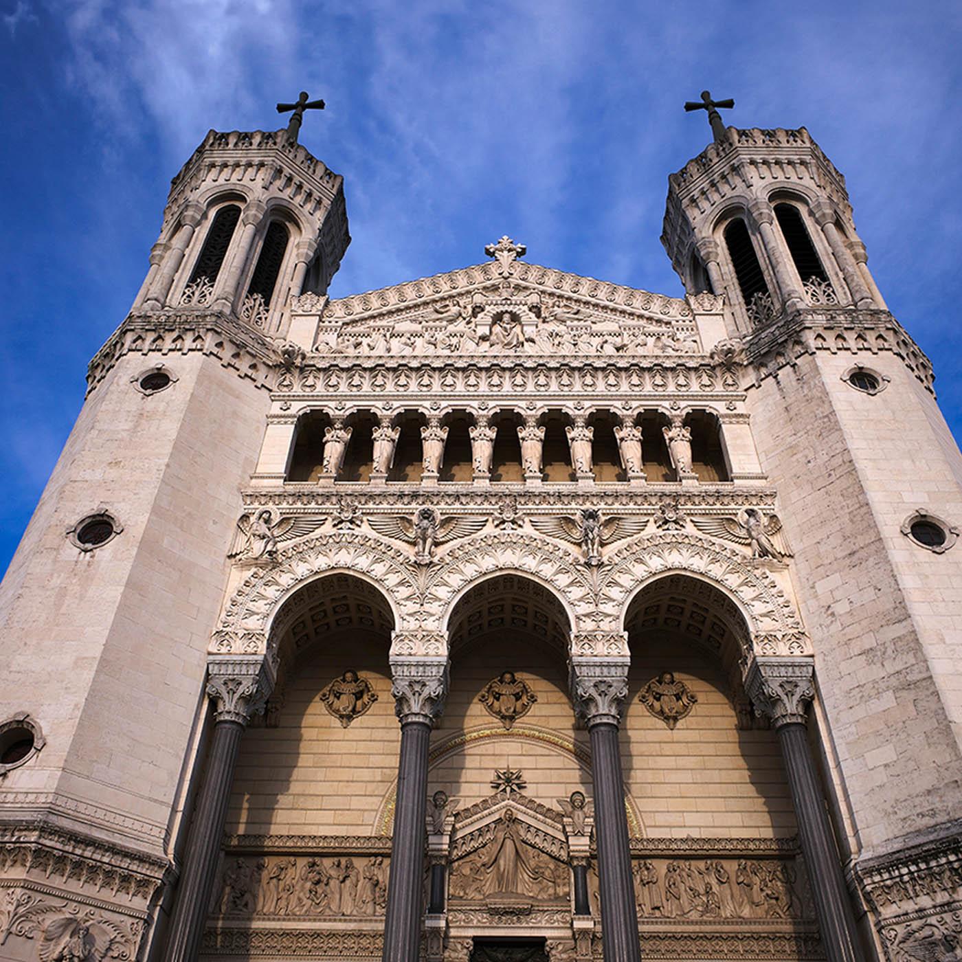 Dans les secrets des monuments de France
