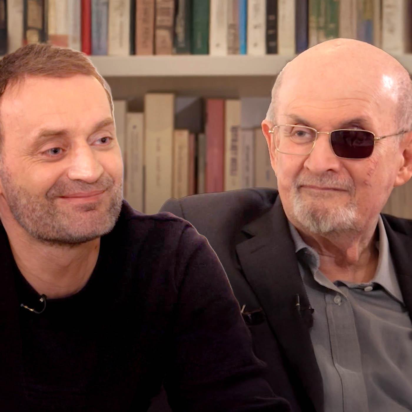 L'écrivain Salman Rushdie se livre après avoir échappé à la mort