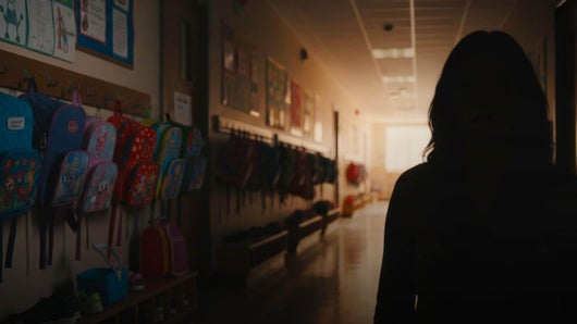 Le combat d’une mère : elle alerte sur les violences sexuelles dans les écoles