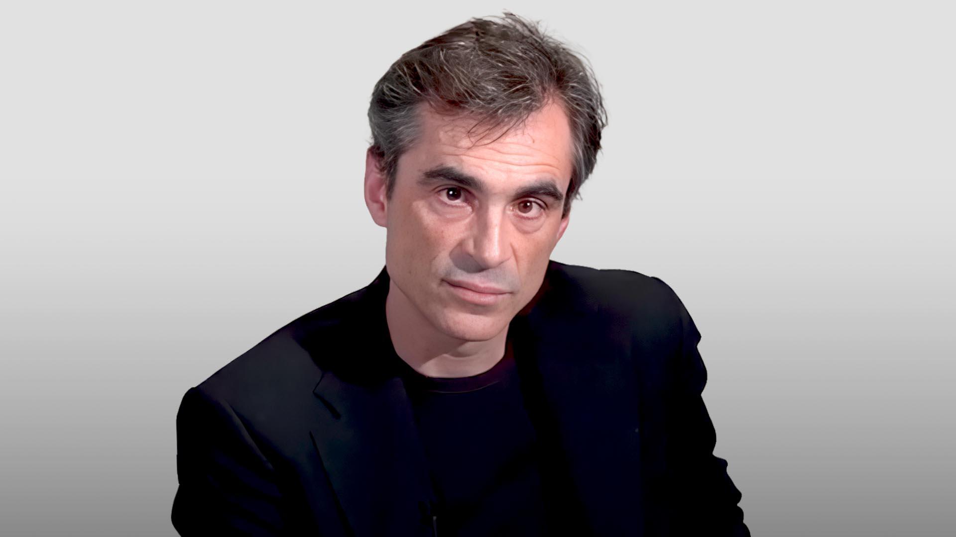 Filmer sa vie plutôt que de la vivre, par Raphaël Enthoven