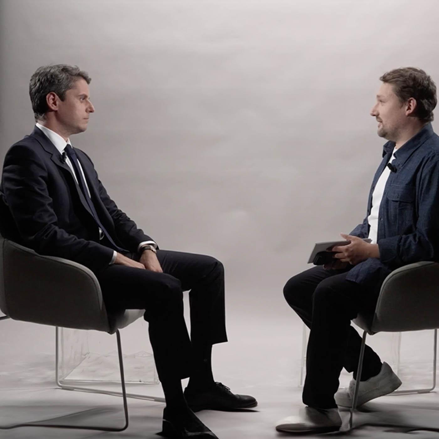 Gabriel Attal répond aux questions de Rémy Buisine sur Brut