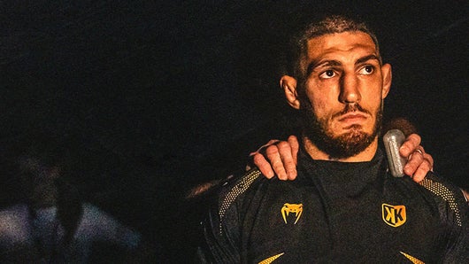 Menacé par Daesh, réfugié, UFC : l'incroyable histoire de Michael Aljarouj