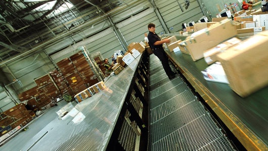La Poste, une logistique XXL