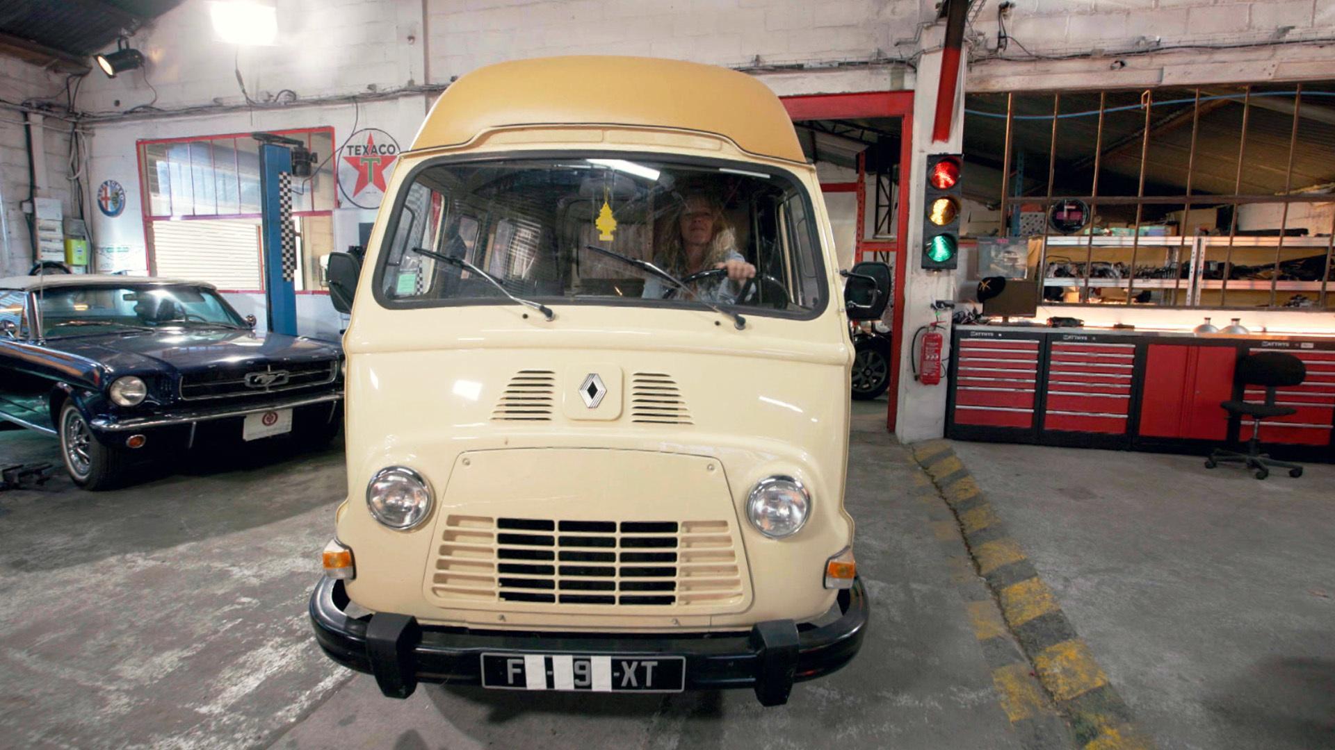 Citröen DS - Renault Estafette