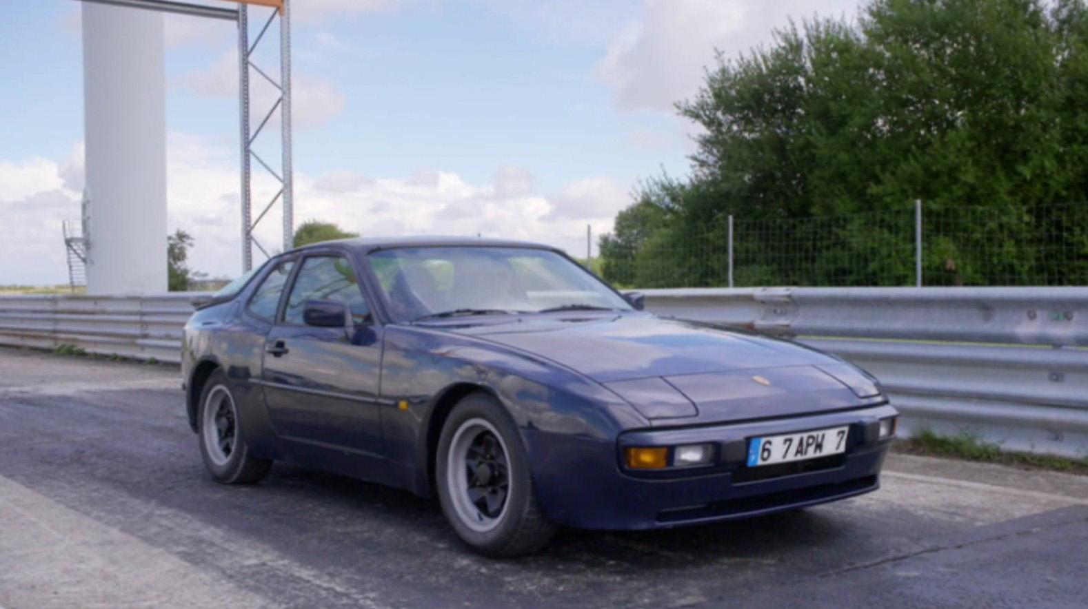 Porsche 944